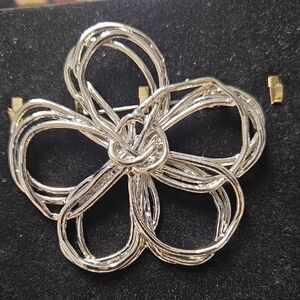 Chic Silver Floral Brooch